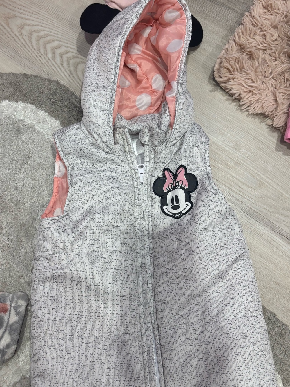 Disney Minnie Mouse Hooded Puffer Vest in Light Gray & Peach